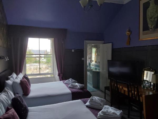 East Claremont Guest House : photo 6 de la chambre chambre double ou lits jumeaux supérieure