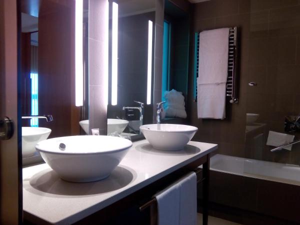 Hotel Alfonso : photo 4 de la chambre chambre double ou lits jumeaux avec coin salon