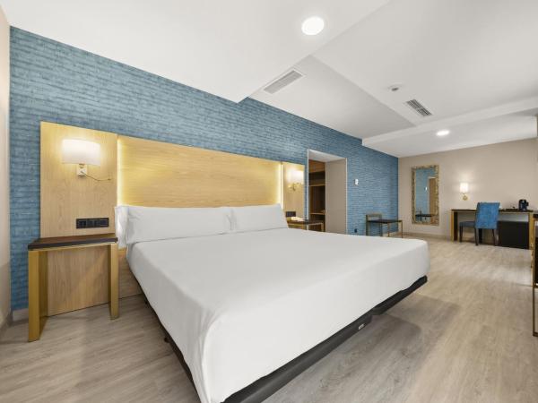 Hotel Zentral Ramiro I Oviedo : photo 2 de la chambre suite junior