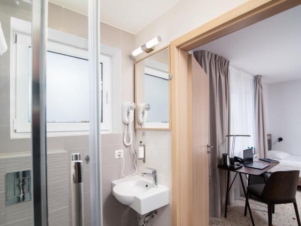 Antares Hotel : photo 1 de la chambre chambre simple