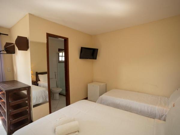 Estrelamar Ferradura Pousada Restaurante & Spa : photo 5 de la chambre chambre quadruple avec balcon 