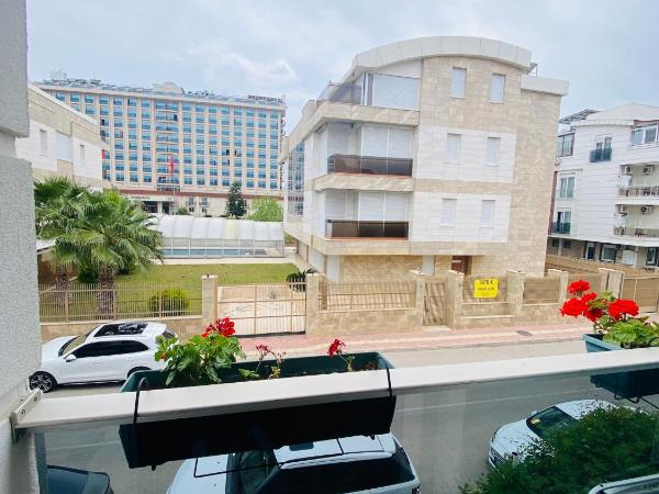 Royal Loft Suit : photo 10 de la chambre appartement - vue sur jardin