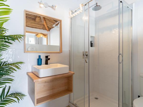 The Urban Jungle Hostel : photo 2 de la chambre chambre double supérieure