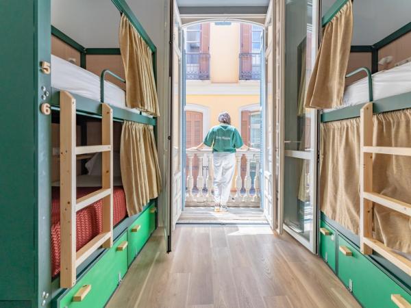 The Urban Jungle Hostel : photo 7 de la chambre lit dans dortoir mixte de luxe de 8 lits