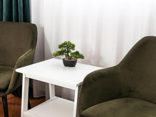 City Plaza Apartments & Rooms : photo 9 de la chambre chambre supérieure