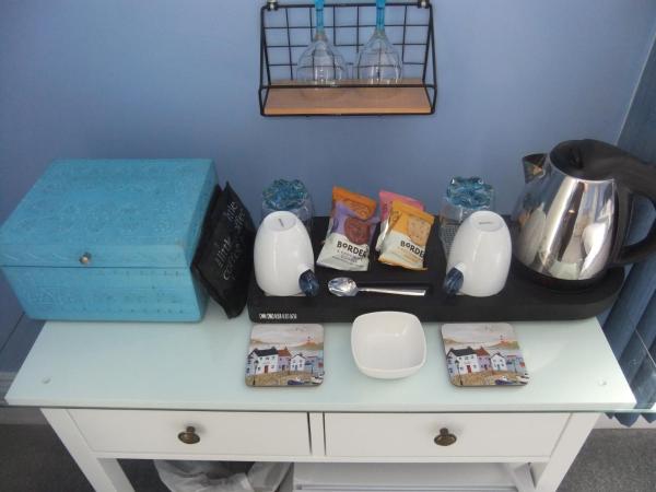 FourRooms - Couples Only : photo 7 de la chambre superior super king room - summer