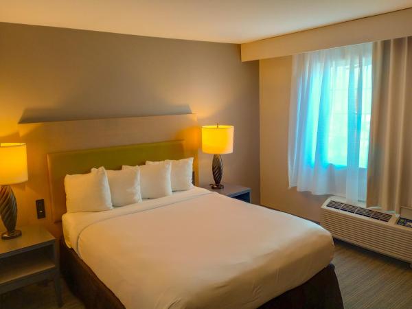 Country Inn & Suites by Radisson, Portland International Airport, OR : photo 3 de la chambre chambre lit queen-size - non-fumeurs