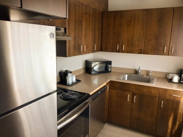 Country Inn & Suites by Radisson, Portland International Airport, OR : photo 5 de la chambre kitchenette king room (non-smoking)