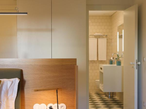 Menina Colina Guesthouse : photo 9 de la chambre chambre double confort