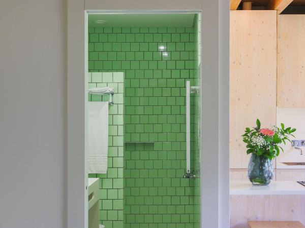 Menina Colina Guesthouse : photo 2 de la chambre maison jardin