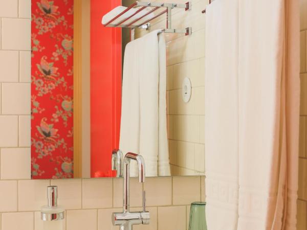 Menina Colina Guesthouse : photo 7 de la chambre petite chambre double