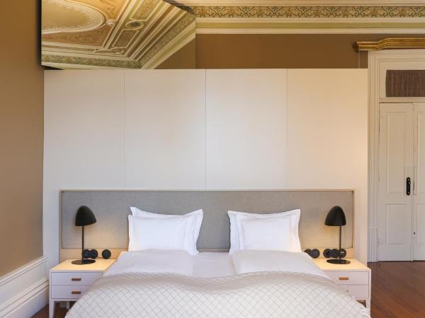 Menina Colina Guesthouse : photo 8 de la chambre chambre double supérieure - vue sur jardin