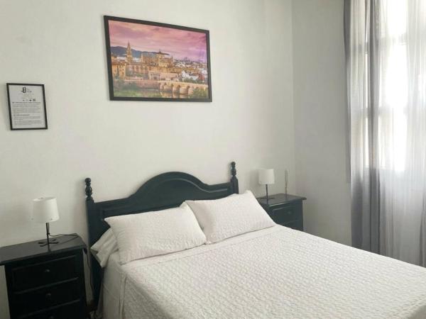 Apartamento El Duque - Plaza de las Tendillas : photo 1 de la chambre chambre double avec salle de bains commune