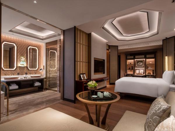 The Ritz-Carlton, Nanjing : photo 1 de la chambre hébergement lit king-size club deluxe - petit-déjeuner uniquement servi au salon club