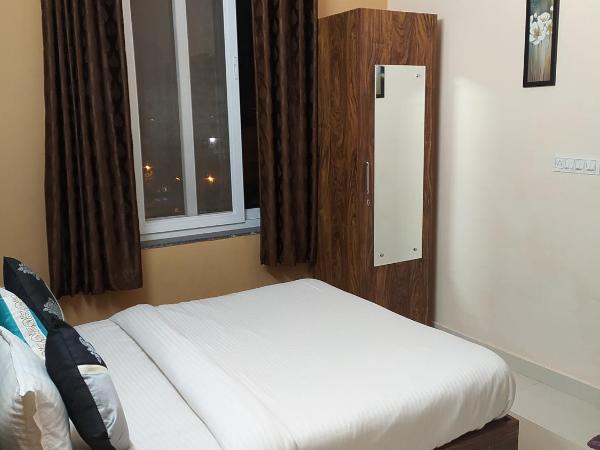 Hotel Greenoz : photo 7 de la chambre chambre double deluxe (1 adulte + 1 enfant)