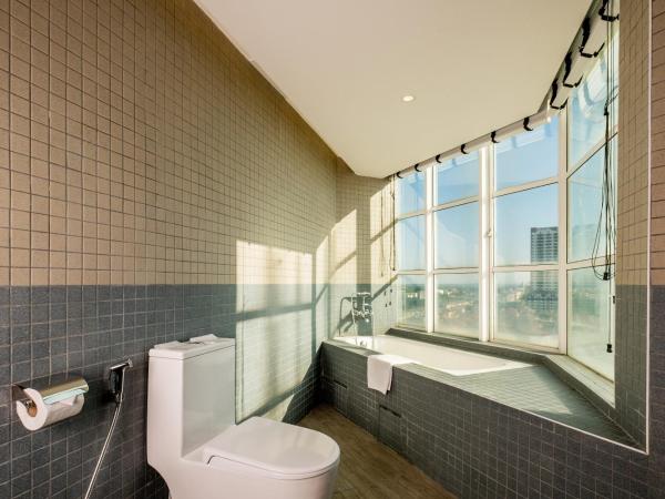 Grand Swiss-Belhotel Melaka : photo 4 de la chambre suite premier