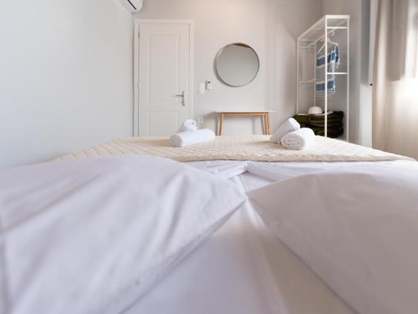 Folies Corfu Town Hotel Apartments : photo 4 de la chambre appartement 2 chambres