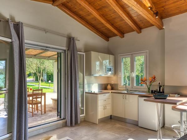 Folies Corfu Town Hotel Apartments : photo 3 de la chambre appartement 2 chambres