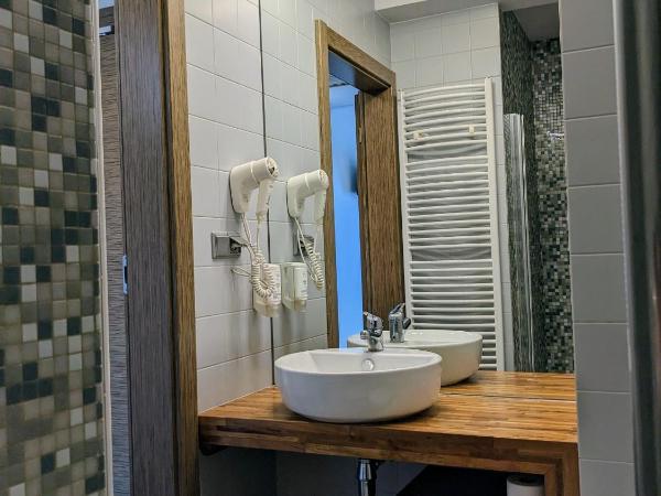 Hotel Morski : photo 3 de la chambre chambre simple avec salle de bains