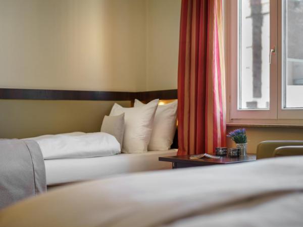 Hotel Graf Moltke Hamburg : photo 3 de la chambre chambre double confort plus
