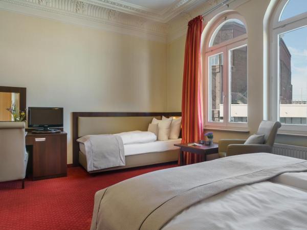 Hotel Graf Moltke Hamburg : photo 2 de la chambre chambre double confort plus