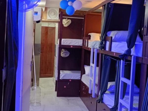 Frazyone hostel : photo 8 de la chambre lit superposé dans dortoir mixte