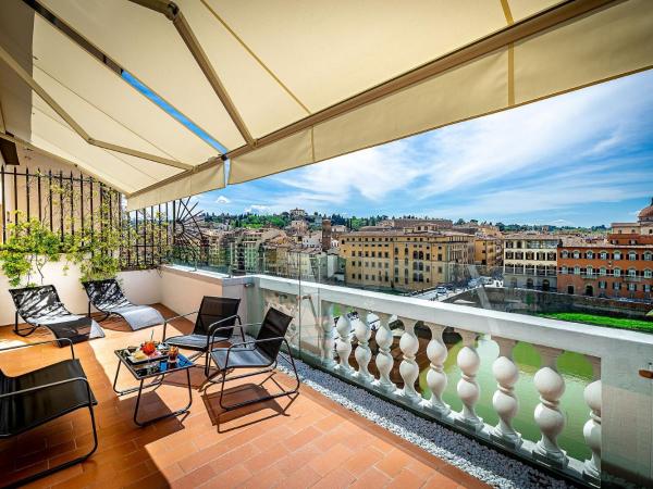 Rivalta Hotel - Alfieri Collezione : photo 1 de la chambre suite de luxe avec terrasse 