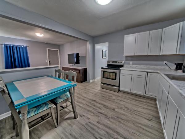 Aqua View Motel : photo 7 de la chambre appartement 1 chambre - vue sur piscine