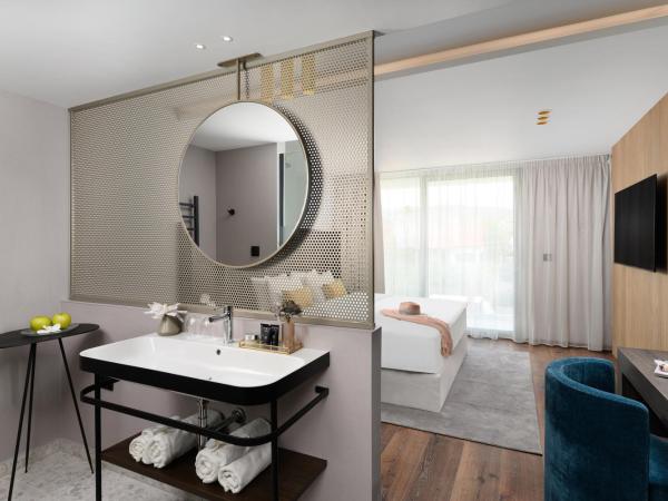 Hotel Vinifera Wine & Spa 5 Stars Superior : photo 6 de la chambre superior room with garden view