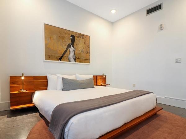 Roami at Motorworks : photo 3 de la chambre appartement 4 chambres adjacentes avec 4 salles de bains