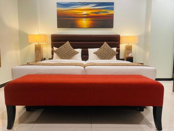 The Somerset Hotel : photo 6 de la chambre deluxe double or twin room (free return airport transfer, 10% off on food & beverage and complimentary gym access)