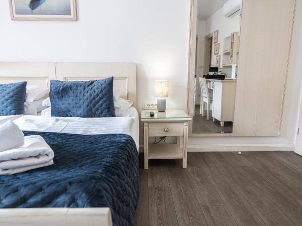 Luxury Rooms Lucija and Luka : photo 5 de la chambre chambre double ou lits jumeaux supérieure - vue sur vieille ville - narodni trg 9