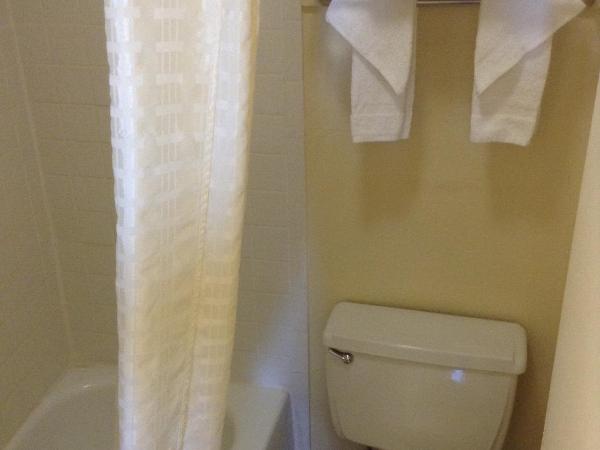 Super 8 by Wyndham New Orleans : photo 2 de la chambre chambre lit king-size - non-fumeurs