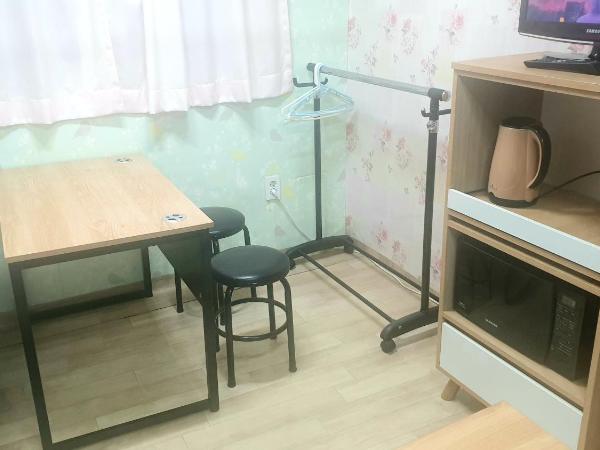 Photo Park Guesthouse : photo 8 de la chambre chambre familiale avec balcon