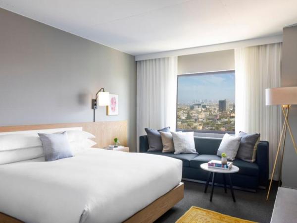 Kimpton Everly Hotel Hollywood, an IHG Hotel : photo 1 de la chambre chambre lit king-size - vue sur ville