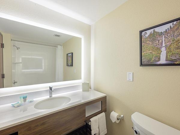 The Portlander Inn and Marketplace : photo 1 de la chambre chambre 2 lits queen-size - non-fumeurs