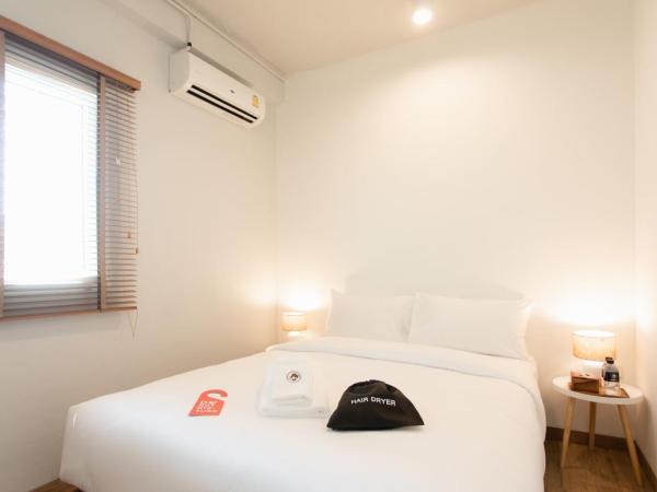 Hotel PAPA Bangkok Siriraj : photo 1 de la chambre chambre queen supérieure avec salle de bains privative