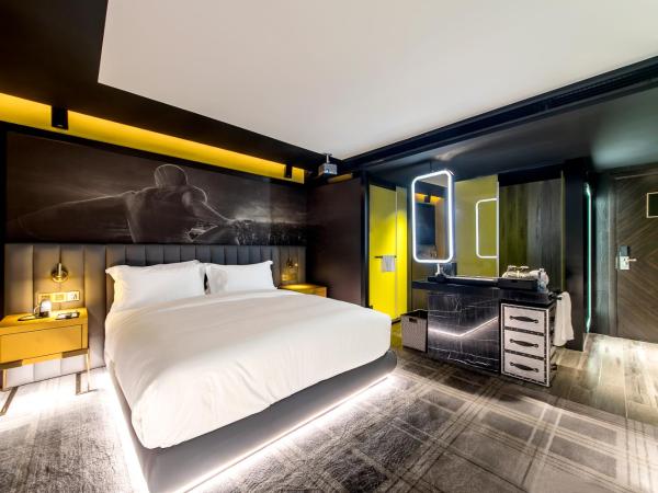 Movietel Shenzhen : photo 2 de la chambre comfortable movie room king bed