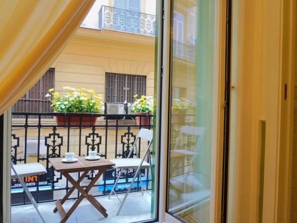 Macchiato Suites Boutique Guest House : photo 10 de la chambre chambre double avec balcon