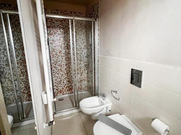 Relais Le Ortensie : photo 6 de la chambre chambre double - vue sur jardin