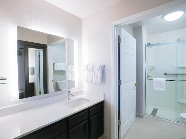 Residence Inn Colorado Springs North/Air Force Academy : photo 4 de la chambre studio lit queen-size avec canapé-lit