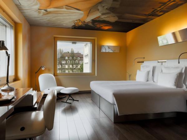 The Hotel Lucerne, Autograph Collection : photo 3 de la chambre suite junior d'angle avec 1 lit king-size - vue sur parc
