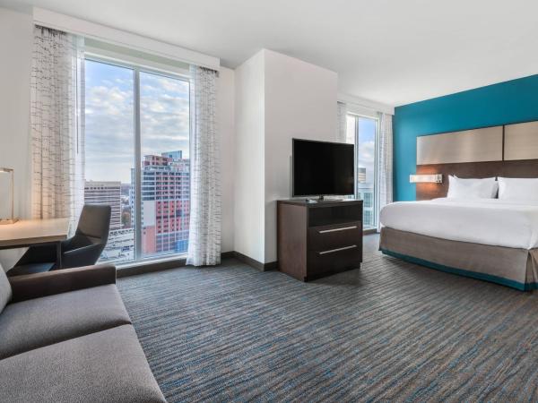 Residence Inn by Marriott Charlotte City Center : photo 2 de la chambre studio lit king-size avec canapé-lit