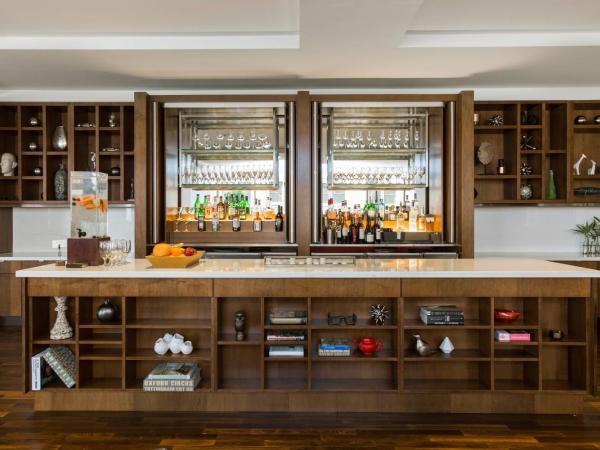 JW Marriott Houston Downtown : photo 5 de la chambre chambre king - niveau concierge