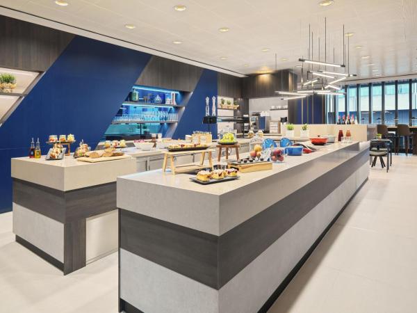 Sheraton Frankfurt Airport Hotel & Conference Center : photo 9 de la chambre suite junior lit king-size