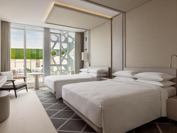 Rabat Marriott Hotel : photo 2 de la chambre chambre lits jumeaux de luxe avec vue sur la piscine