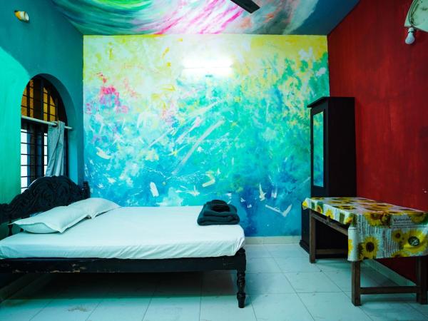 Santa Maria Hostel, Fort Kochi : photo 3 de la chambre chambre double deluxe avec baignoire