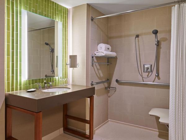 The Westin San Diego Gaslamp Quarter : photo 6 de la chambre chambre traditionnelle avec 1 lit king-size