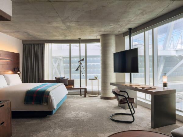 the DOUGLAS, Autograph Collection : photo 3 de la chambre suite junior