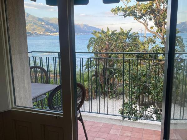 Hotel Baia Delle Sirene : photo 3 de la chambre chambre double ou lits jumeaux de luxe avec balcon et vue sur la mer 
